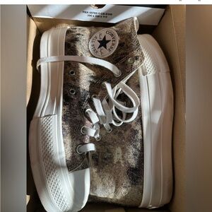 Platform converse